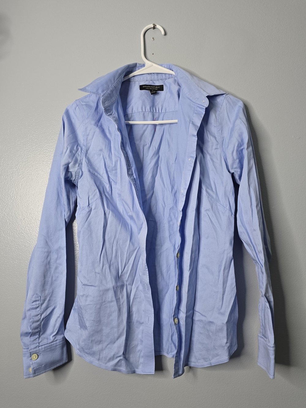 Banana Republic Light Blue Non-iron Fitted Button-Up Shirt